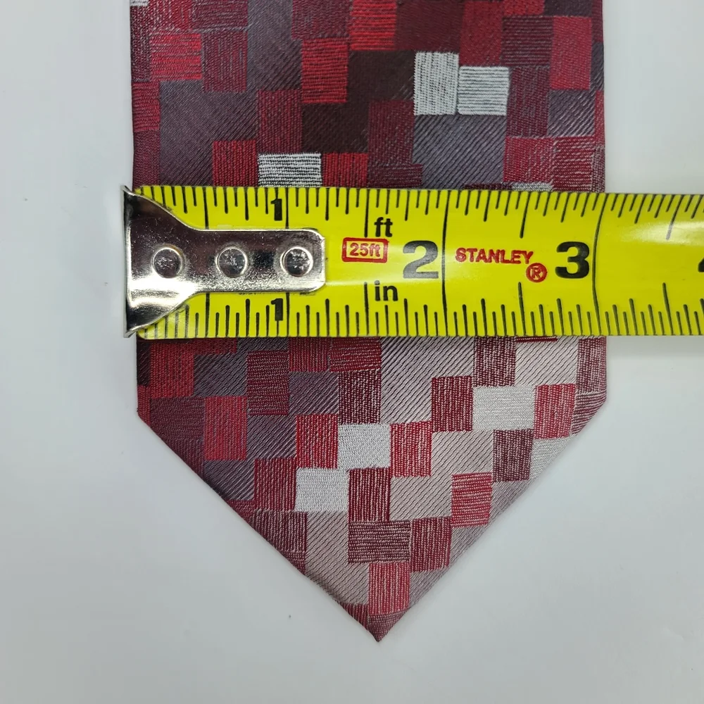 VAN HEUSEN Red / Gray Tie.